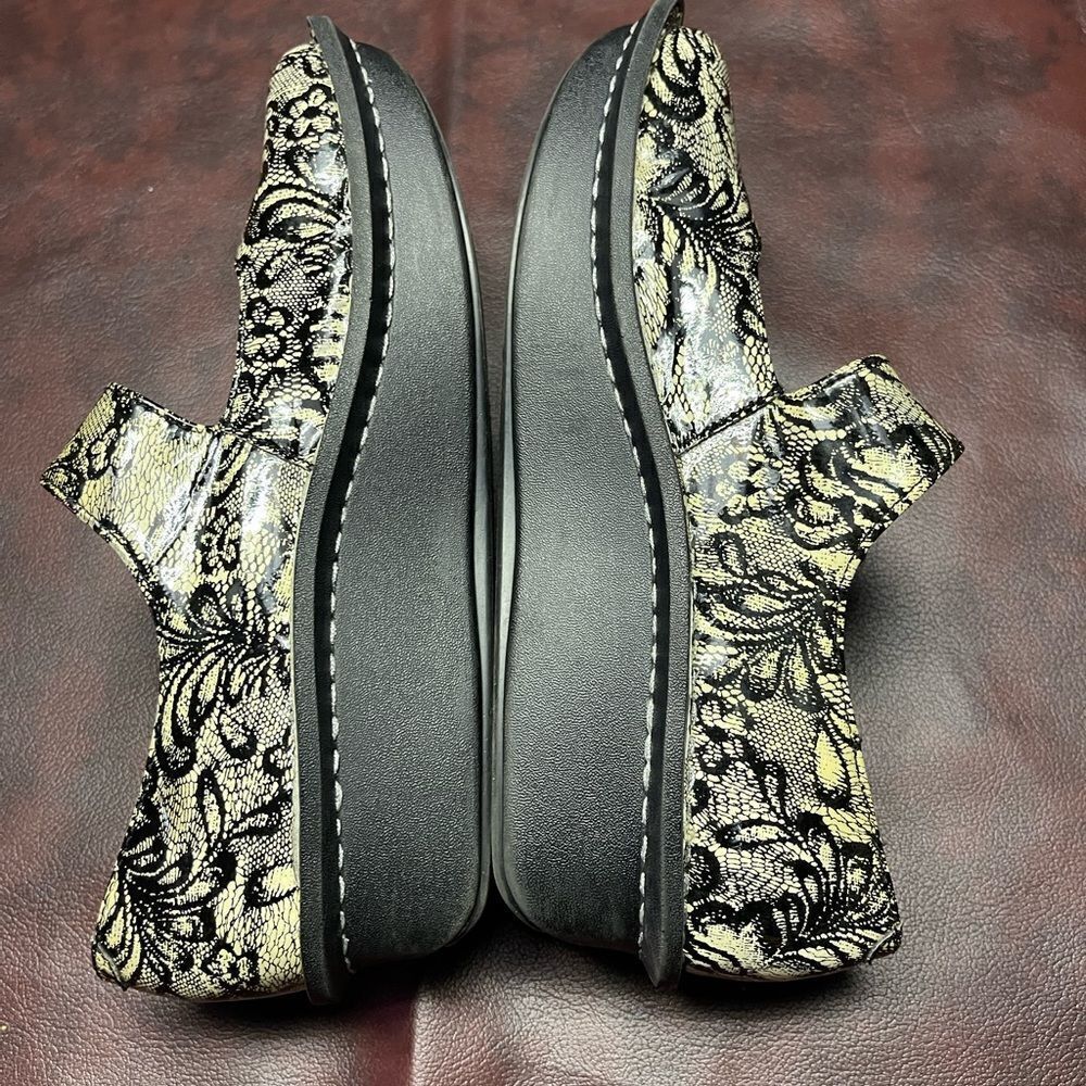 Algeria Paloma Mary Jane shoes black and tan patent leather. Size 36 - Picture 4 of 16